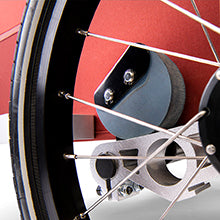 Croozer Cargo Tuure in Lava Red - detailed view of AirPad Suspension